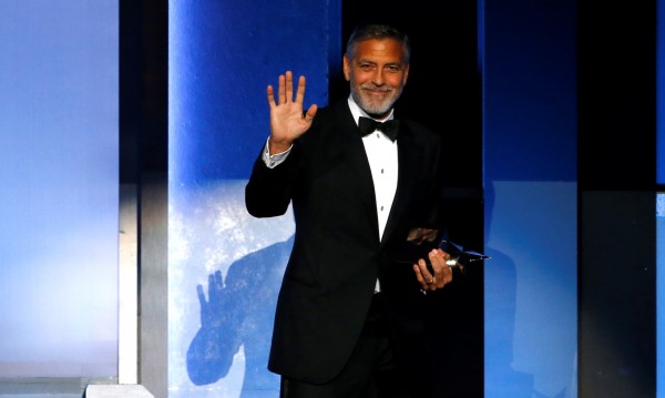 Джордж Клуни катастрофира с мотор в Италия