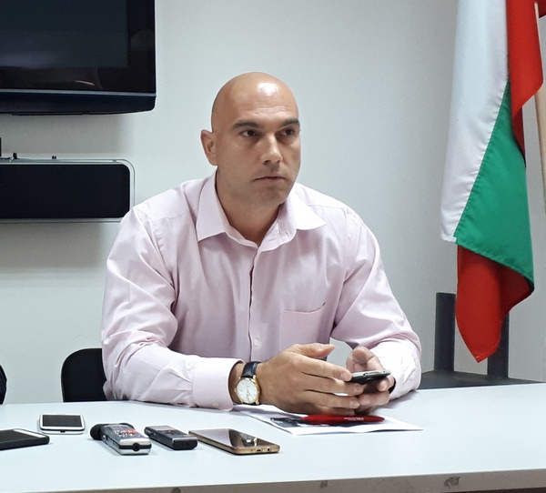 Депутатът от БСП Николай Тишев се среща с бургазлии, обсъждат развитието на града