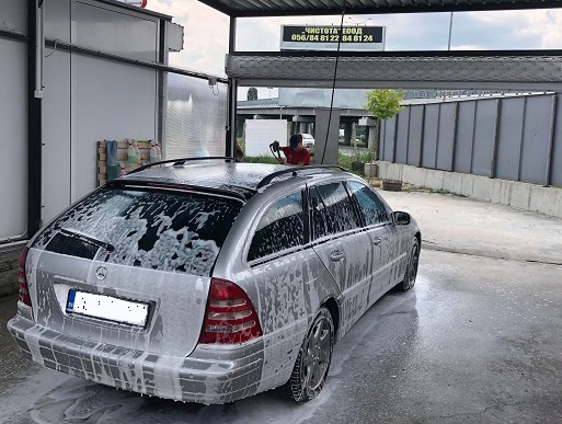 Вижте къде бургазлии мият колите си на сензационни цени