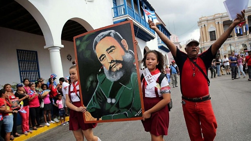 Куба къса с комунизма