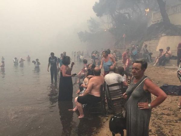 Българка е пострадала при пожарите в Гърция (СНИМКИ 18+)