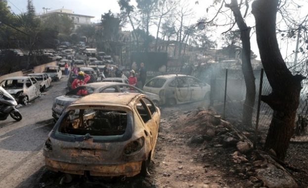 След 2 дни пожари в Гърция: 74 жертви и над 187 пострадали (ВИДЕО)
