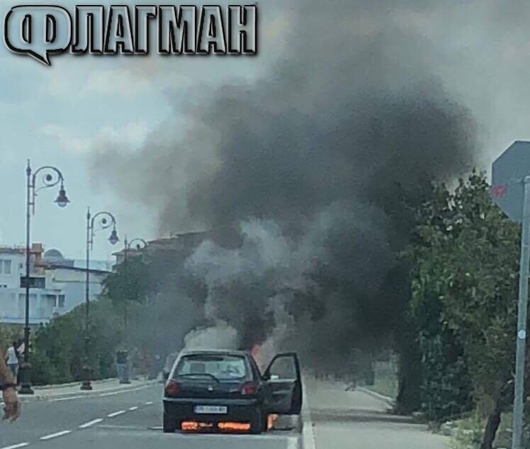Форд избухна в пламъци в Свети Влас