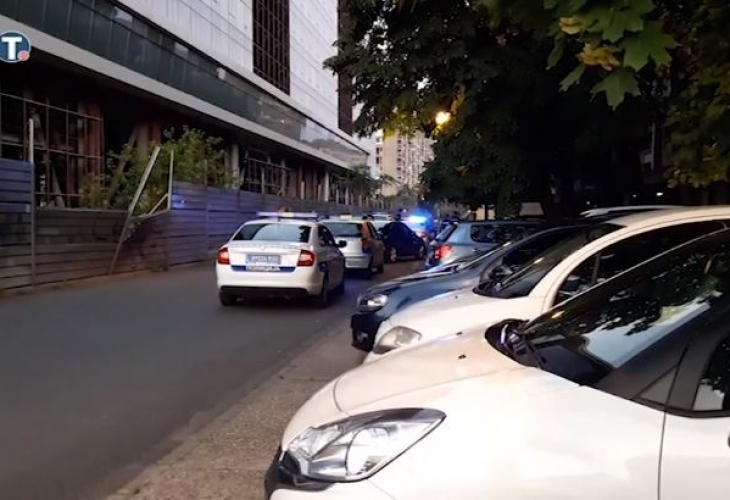 Почерня от полиция пред дома на разстреляния адвокат на Милошевич!