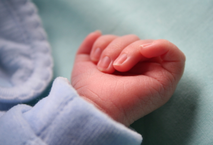 Добра новина! Бебето на починалата в Плевен родилка се подобрява