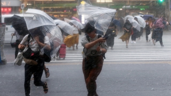 Япония се готви за нов голям тайфун, евакуира 90 000 души