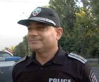 Началникът на Охранителна полиция Неделчо Рачев: При спекакцията спипахме и сводник с 18-годишна проститутка (ВИДЕО)