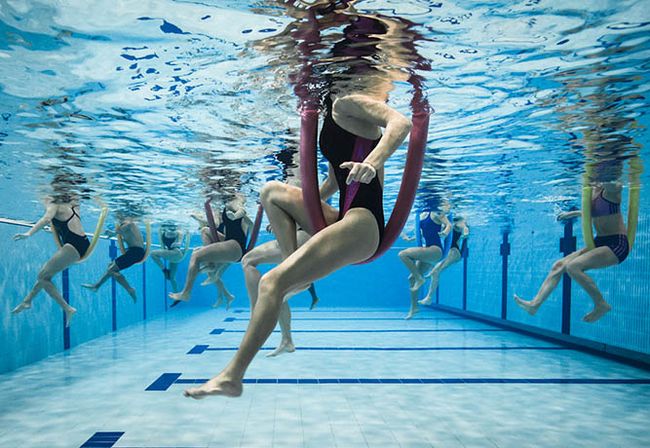 Извайте силует и подобрете здравето си с комбинирана тренировка водна аеробика и акваспининг: eдинствено в СПА център „6th Sense”