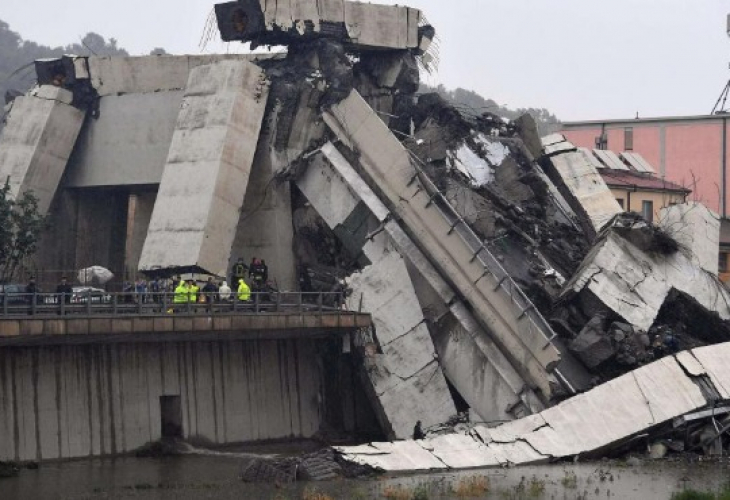 Страшна трагедия: Виадукт се срути в Генуа, десети жертви под руините (СНИМКИ/ВИДЕО)