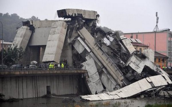 41 са вече жертвите на падналия мост в Генуа