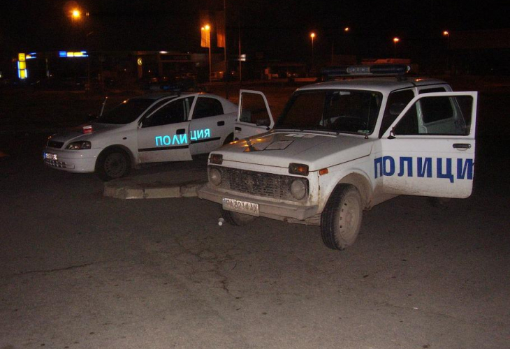 Пак безчинство: Тумба цигани купонджии цяла нощ се гаврят с полицаи