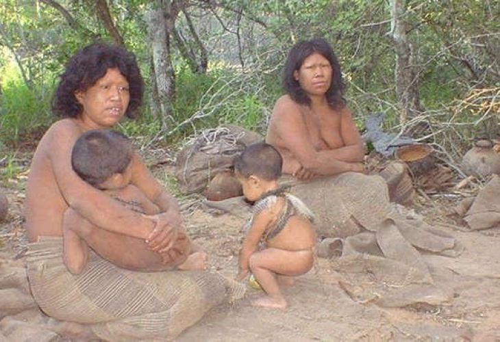 Уникално откритие! Дрон засне загадъчно племе, което никога не е виждало цивилизацията (СНИМКИ/ВИДЕО)
