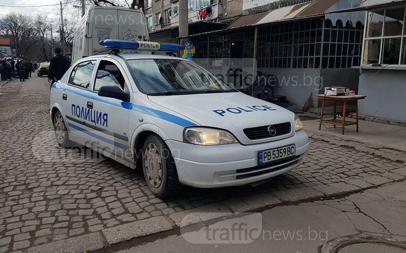 Мъж счупи пръстите на охранител в пловдивски магазин, ощипал съпругата му