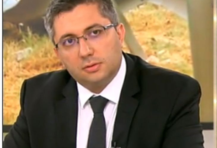 Министър Нанков разкри: Има 22 проблемни точки по пътя на автобуса ковчег (ВИДЕО)