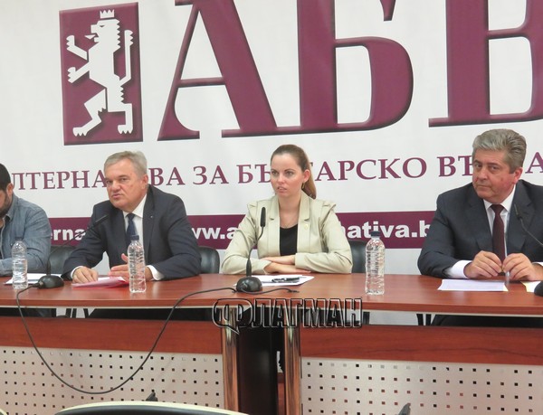 АБВ отрекоха да имат обща история с БСП, обвиниха Нинова, че се "катери към властта по труповете" край Своге