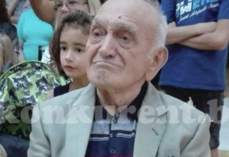 90-годишният дядо Петър смая You Tube с таланта си (ВИДЕО)
