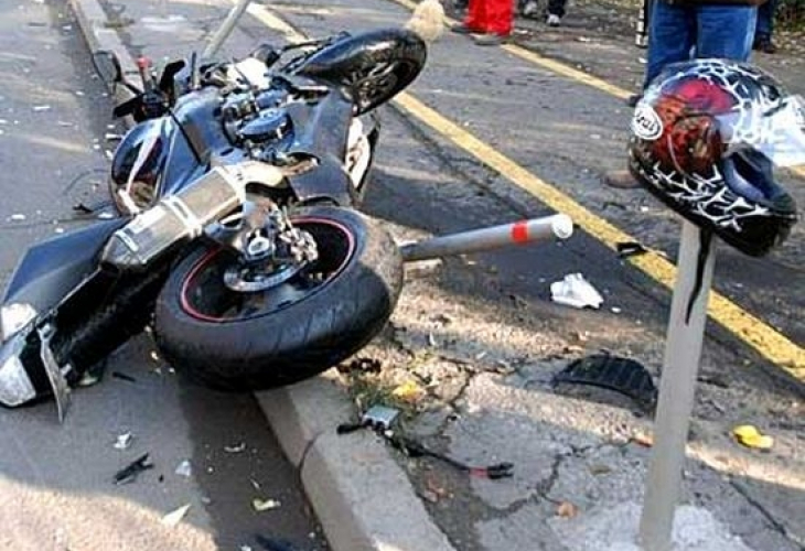 Катаджия вдигна палка на мотоциклетист за проверка, но рокерът направи немислимото