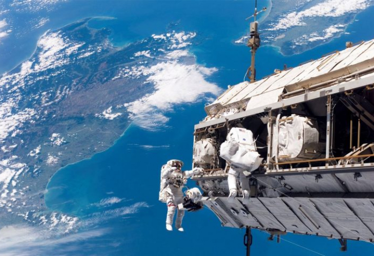 Извънредна ситуация на Международната космическа станция, американският екипаж преминал в руския сектор