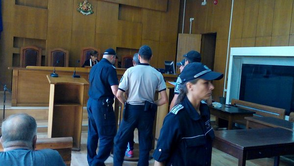 Протестиращи искат арест за надзирателя, убил дете