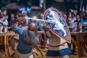 Атрактивно: „Акве калиде“ празнува със средновековен боен турнир и огнено шоу
