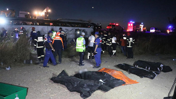 Кървав ад! Свирепа катастрофа с автобус - има загинали и много ранени (ВИДЕО/СНИМКИ 18+)