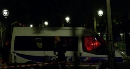 Седем ранени при нападение с нож в Париж