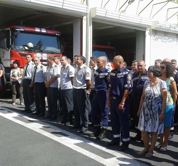 Със "Седмица на пожарната безопасност" огнеборци честват празника си в Бургас