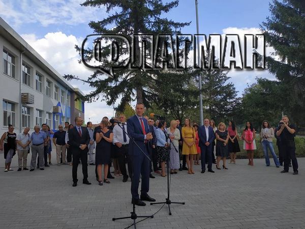 Премиерът Бойко Борисов откри училището за гении, в Бургас идва дигиталното поколение (СНИМКИ)