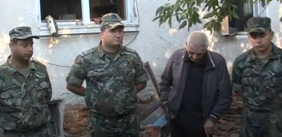 Военни спасиха възрастен мъж при пожар в дома му