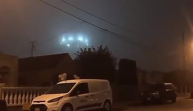 Мистерия: Гигантски НЛО се появи над Калифорния (ВИДЕО)