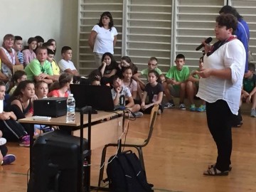Ученици от училищата „Климент Охридски“ и „Георги Бенковски“ се запознаха с рисковете на глобалната мрежа