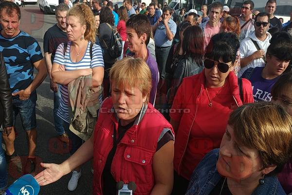 Работници на винзавода: Обричате цял град на глад, ще ни унищожите! (ВИДЕО)