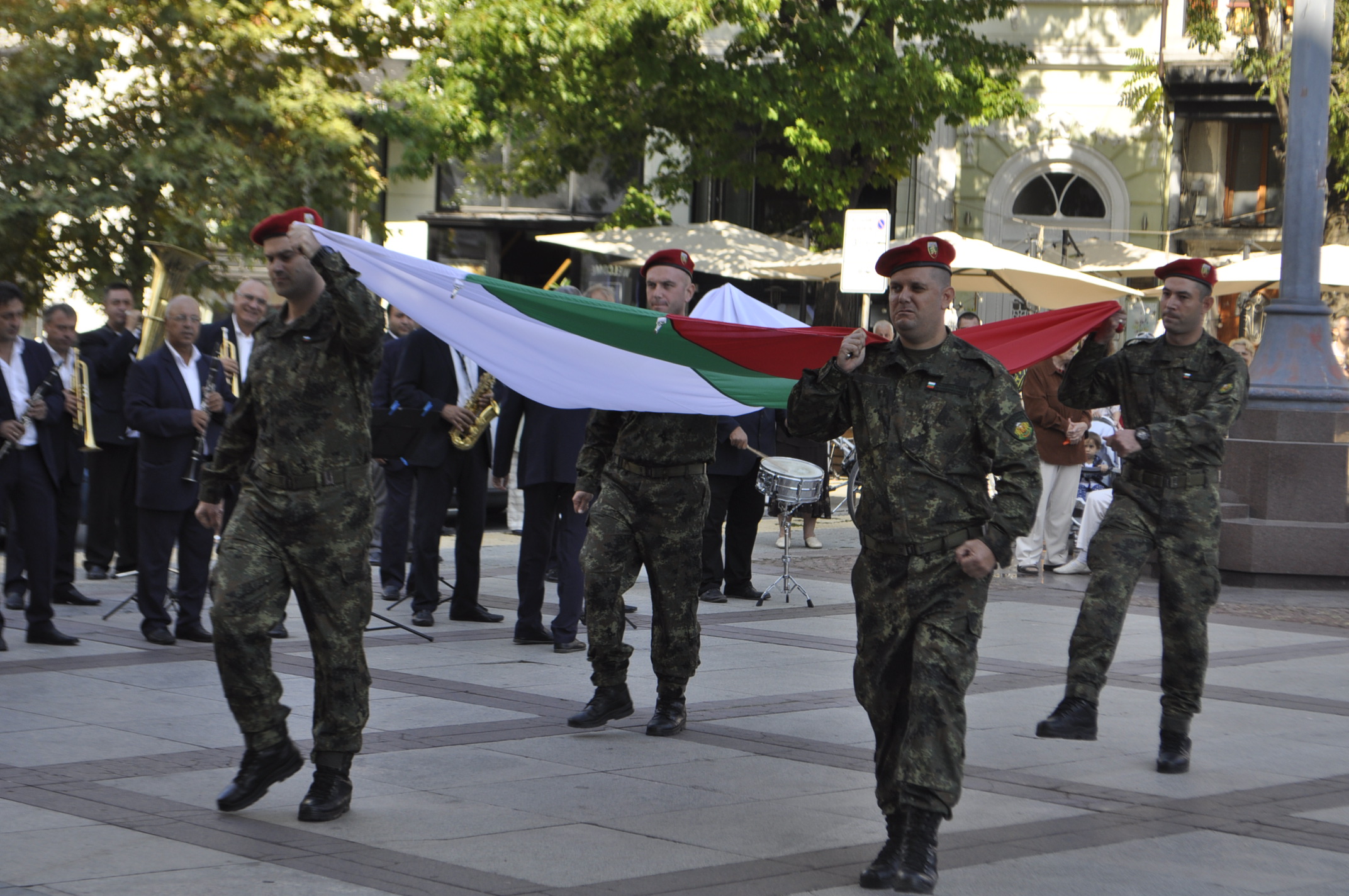 Eто как Бургас отбеляза Деня на Независимостта