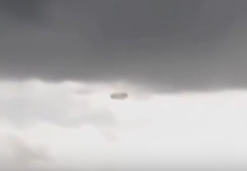 Летяща чиния се появи в небето над Аризона (ВИДЕО)