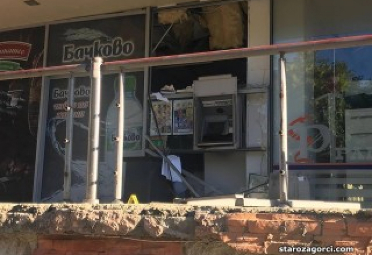 Взривиха банкомат в Стара Загора, откраднати са най-малко 50 000 лв.