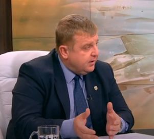 Каракачанов: Справедливо ли е производителят да получава по 5 ст. за хляб, а търговецът – 30? (ВИДЕО)