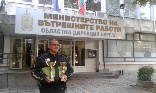 Бургаски полицай от "Сигма" с награда за "Пътен полицай на годината - 2018"