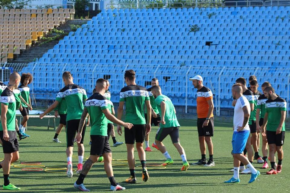 Бургаското футболно чудо Звезденбург отстрани Нефтохимик за купата