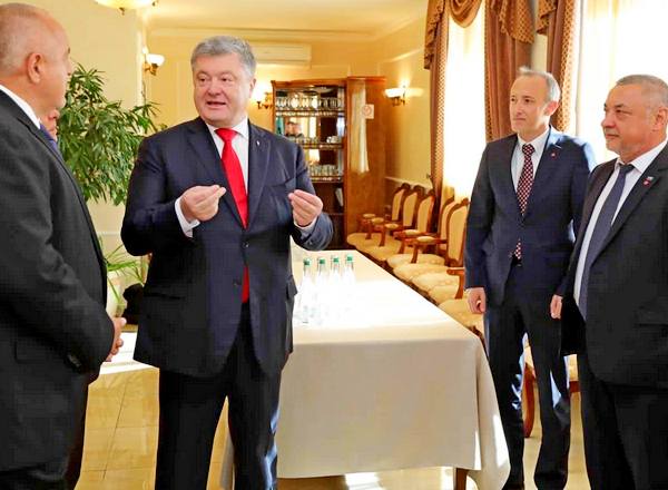 Бойко Борисов и Валери Симеонов се срещнаха с президента на Украйна, обсъждат общи проекти