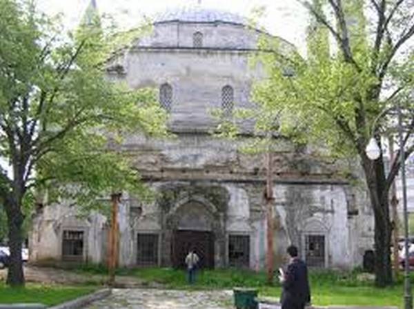Осъдиха Бюрхан ходжа, затрил стенописи на 500 години в Куршунлу джамия