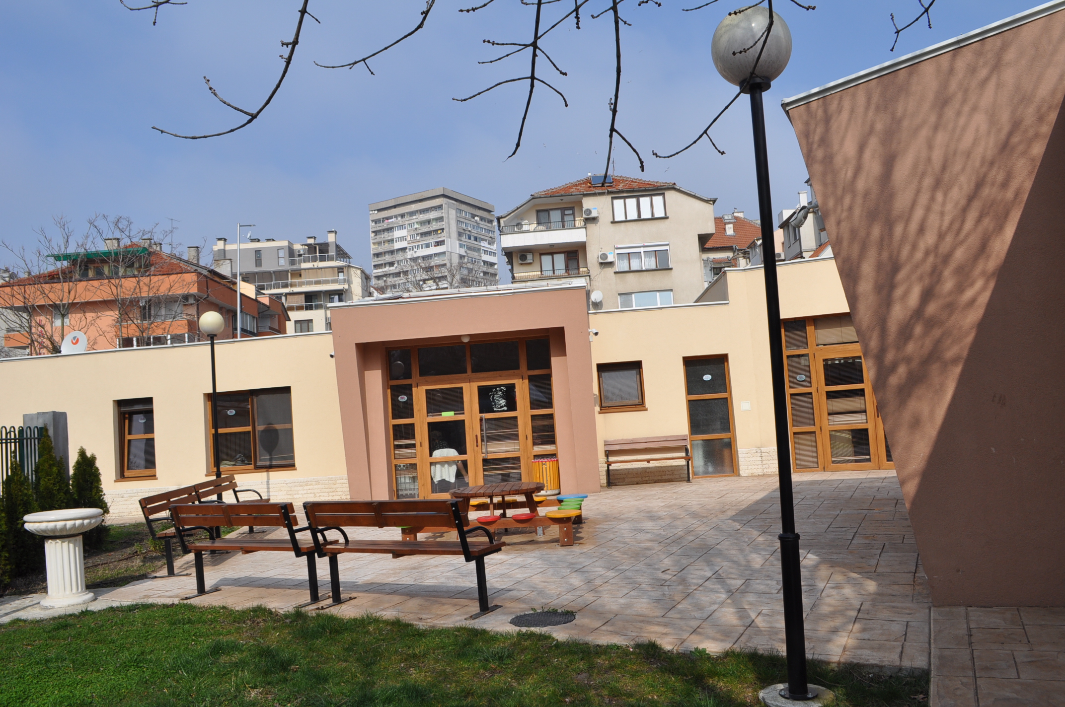 Домът за хора с увреждания в Бургас търси социален работник, ето каква е заплатата