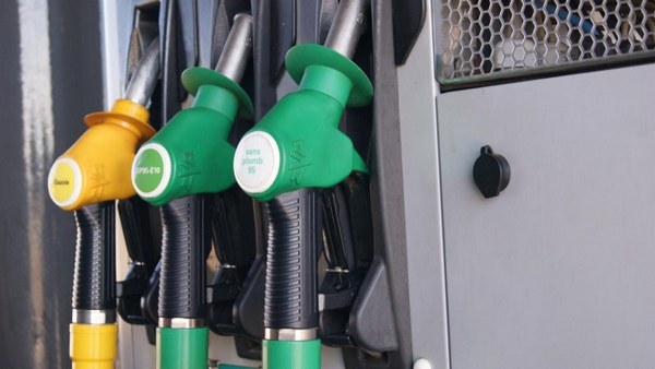 Защо имената на горивата по бензиностанциите бяха сменени?