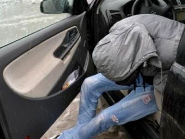 Пазете се! По улиците на Бургас карат дрогирани шофьори!