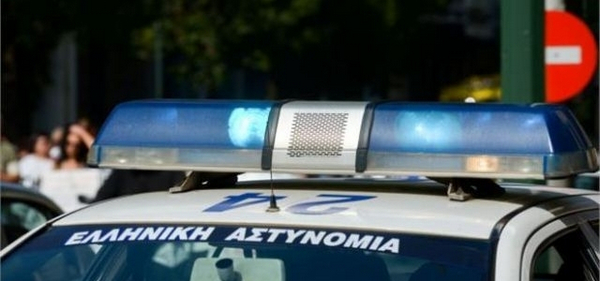 Българи изпищяха от капан за шофьорите в Гърция, при който катаджиите направо свалят номерата на колите