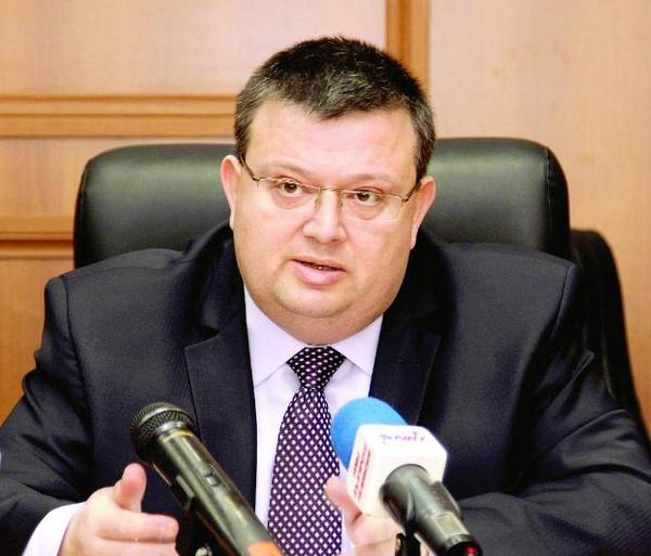 Цацаров: Разследването срещу Баневи ще се разширява