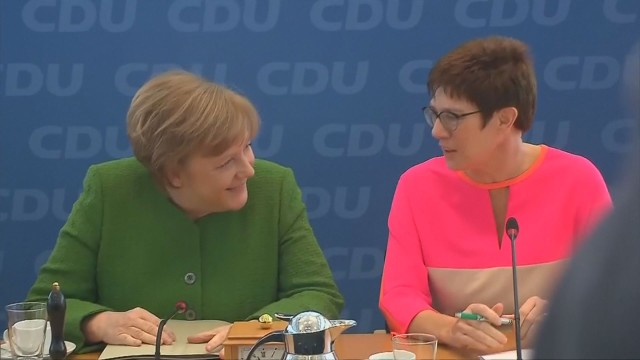 Трима искат мястото на Меркел в ХДС
