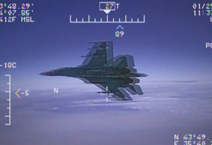 Пак екшън над Черно море! ВМС на САЩ гневно обявиха: Руски Су-27 безотговорно прихвана с форсаж наш разузнавателен самолет
