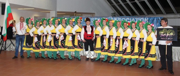 Впечатляващо представяне на несебърската танцова група „Заря” на международен фестивал във Виена