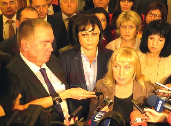 Елена Йончева: Нека се види на каква схема на сплашване е подложен един български депутат