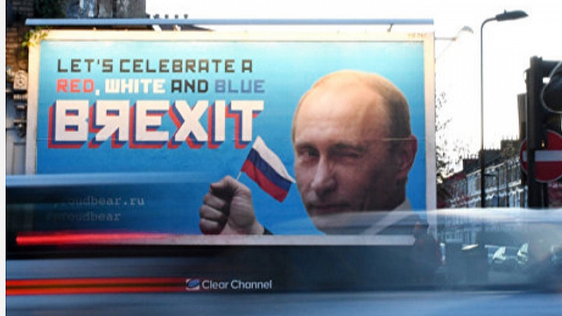 Иронични билбордове с Путин в Лондон